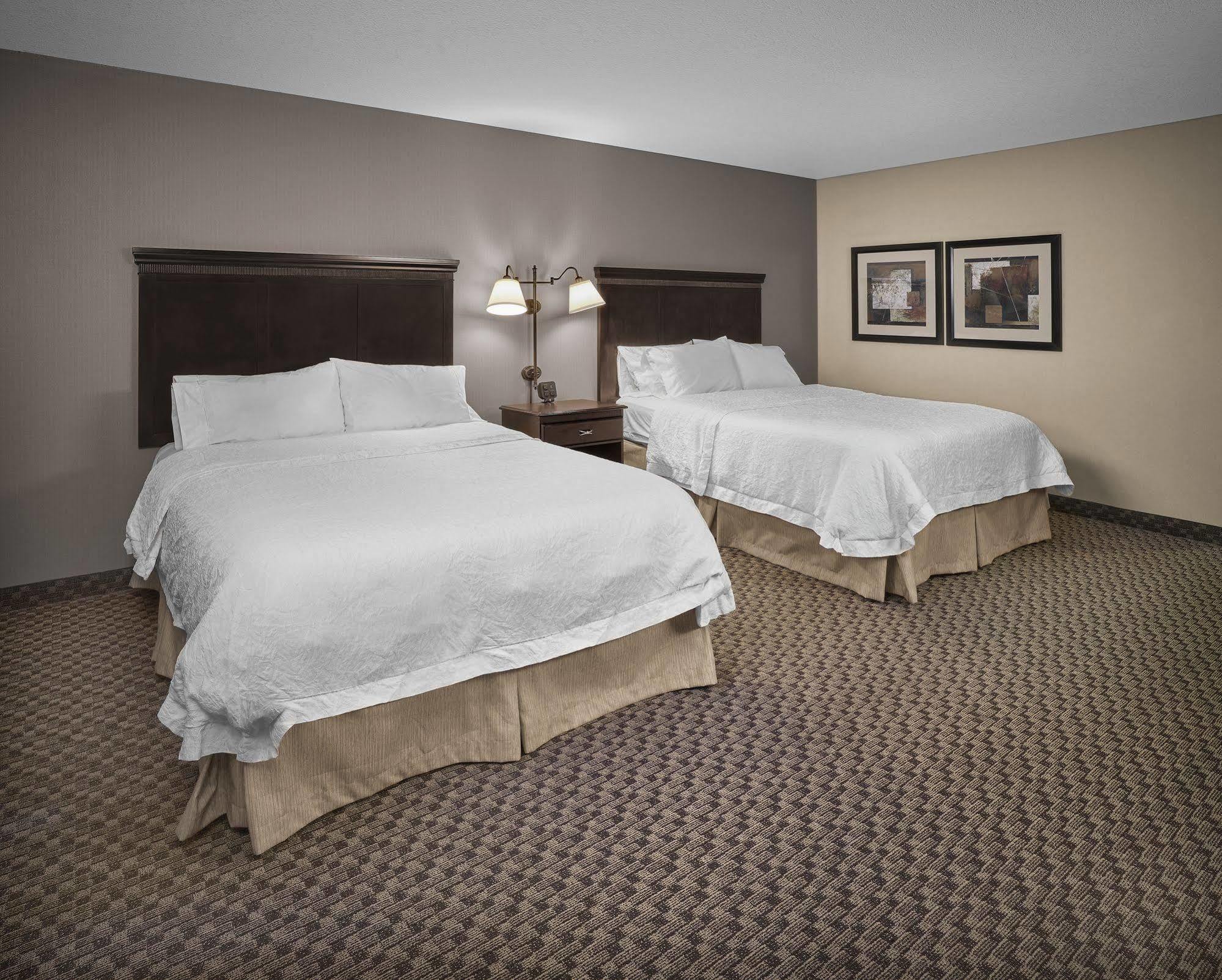 Hampton Inn & Suites Edmonton/West Luaran gambar